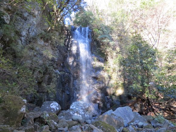 神奈川県・湯河原「白雲の滝」を観光!険しい道中の先にある結構ハードな滝
