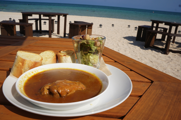 バケットといただくチキンカレー バケットといただくチキンカレー