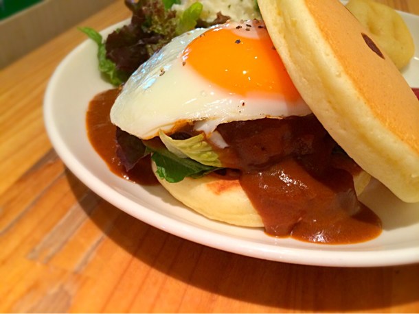 横から見るとハンバーグ