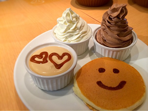 生クリームやチョコクリーム、キャラメル