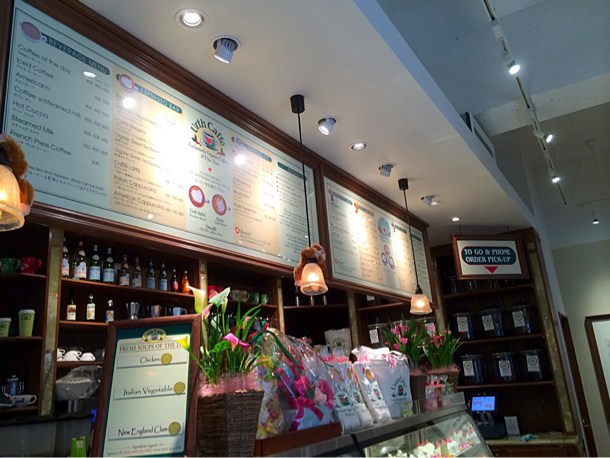 Urth Caffe（アースカフェ） 店内