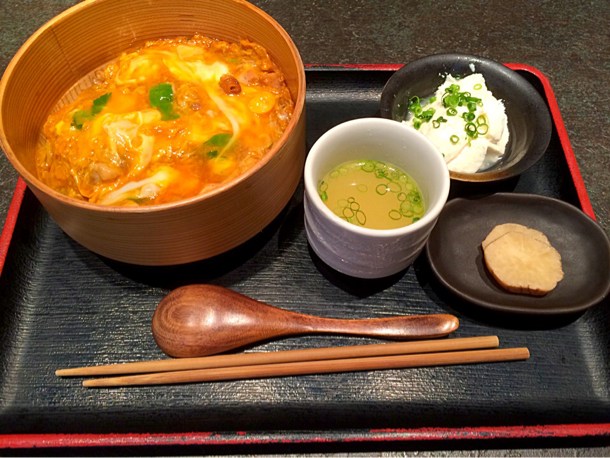 比内地鶏急遽の親子丼