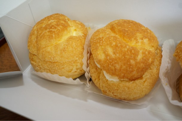 ジャンボシュークリーム