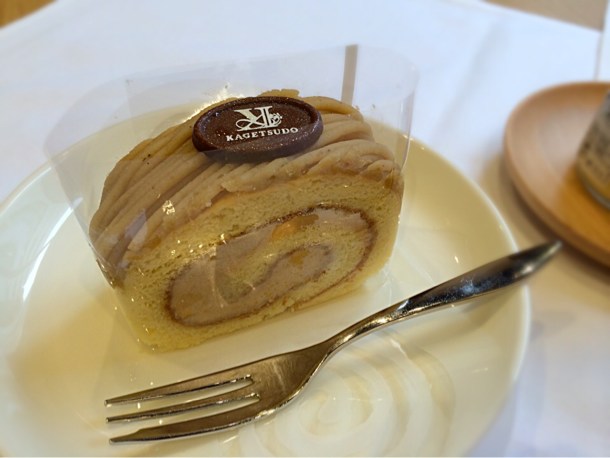 キャラメルもんぶらんロール(ロールケーキの花月堂)600円/1ピース