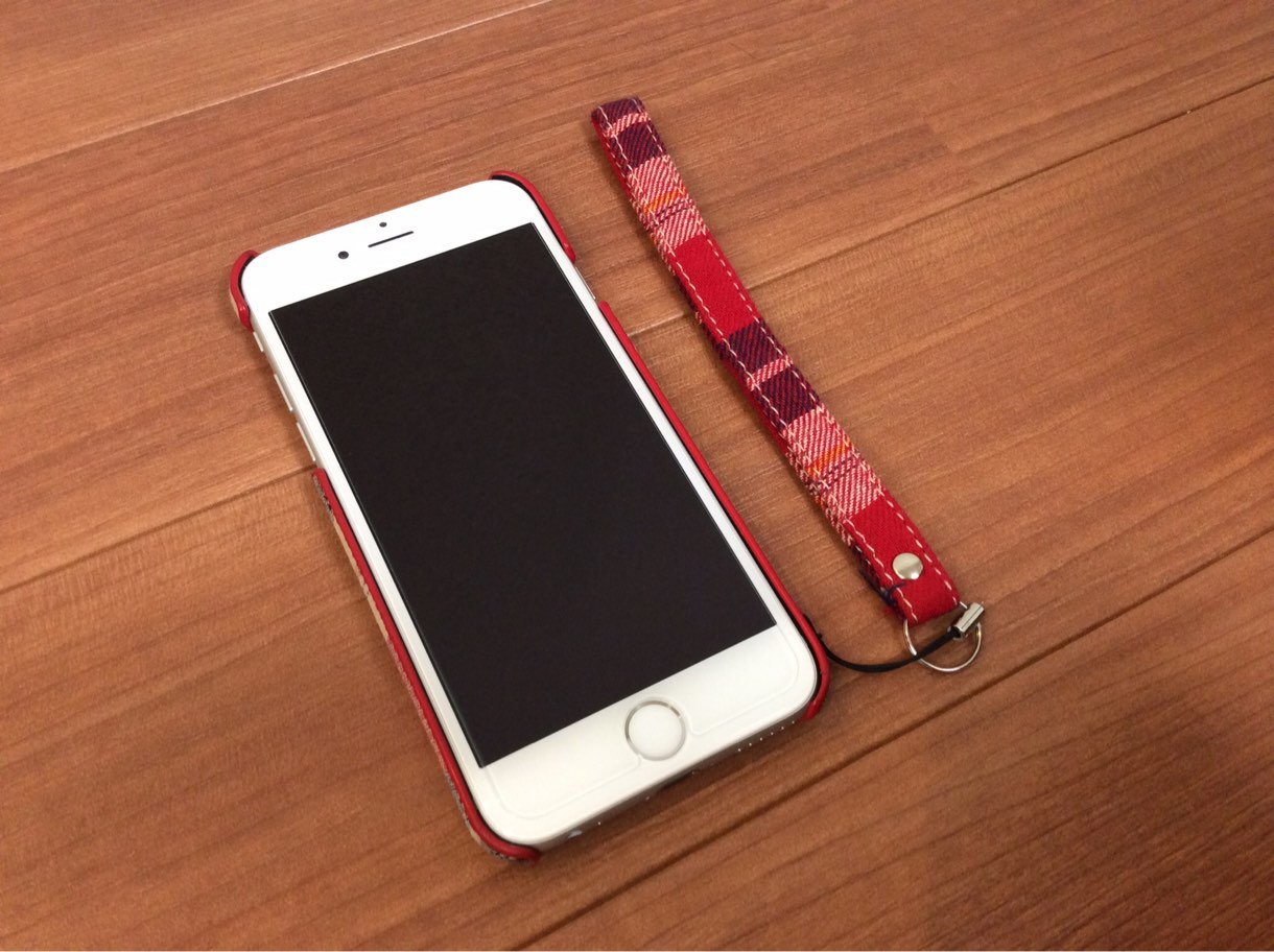 [Å] 衝撃のツルツル！iPhone 6に強化ガラス「クリスタルアーマー 0.33mm」を付けて使い易さ100倍向上