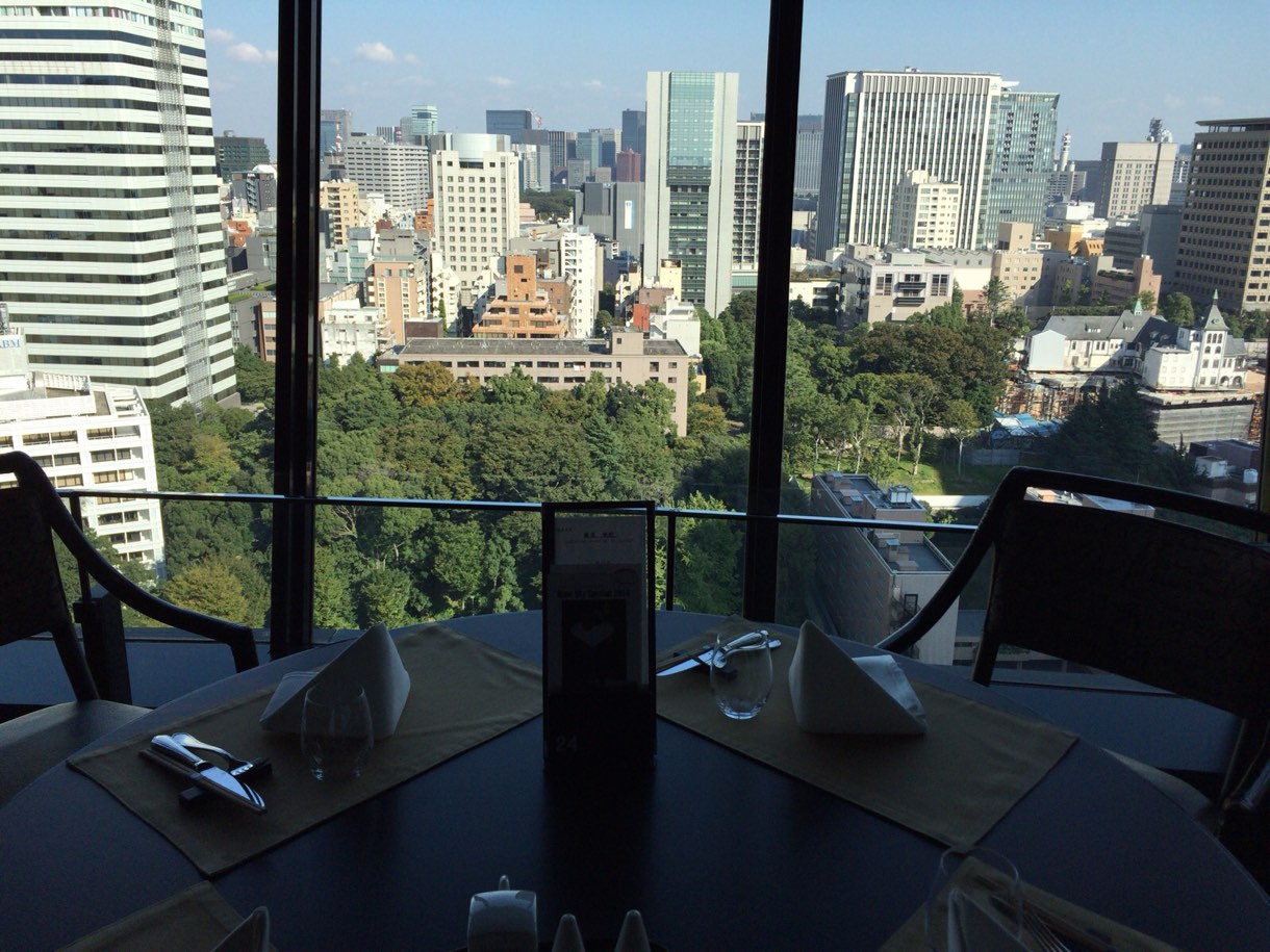 席に着くと目の前に広がる絶景