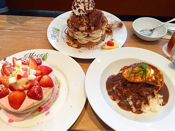 ロコモコとパンケーキ2種