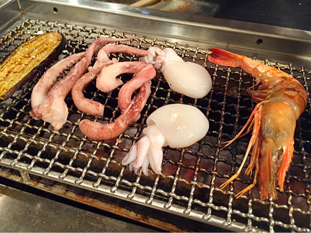 海鮮もどんどん焼いていきます!