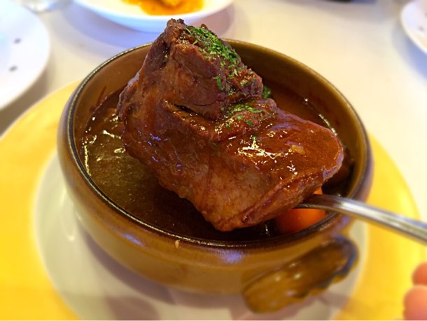 お肉の塊