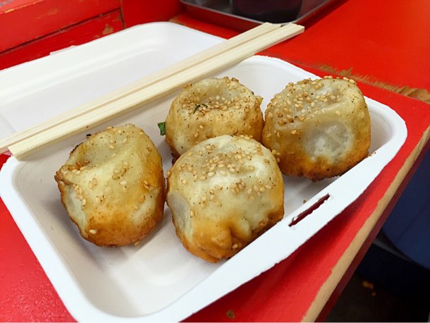 小陽生煎饅頭屋の焼き小籠包 400円