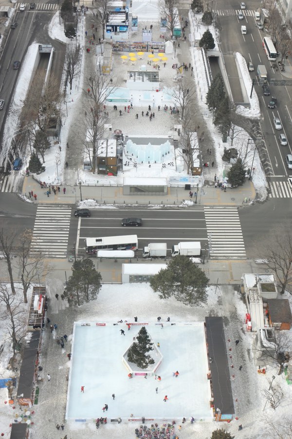 雪まつり真上から