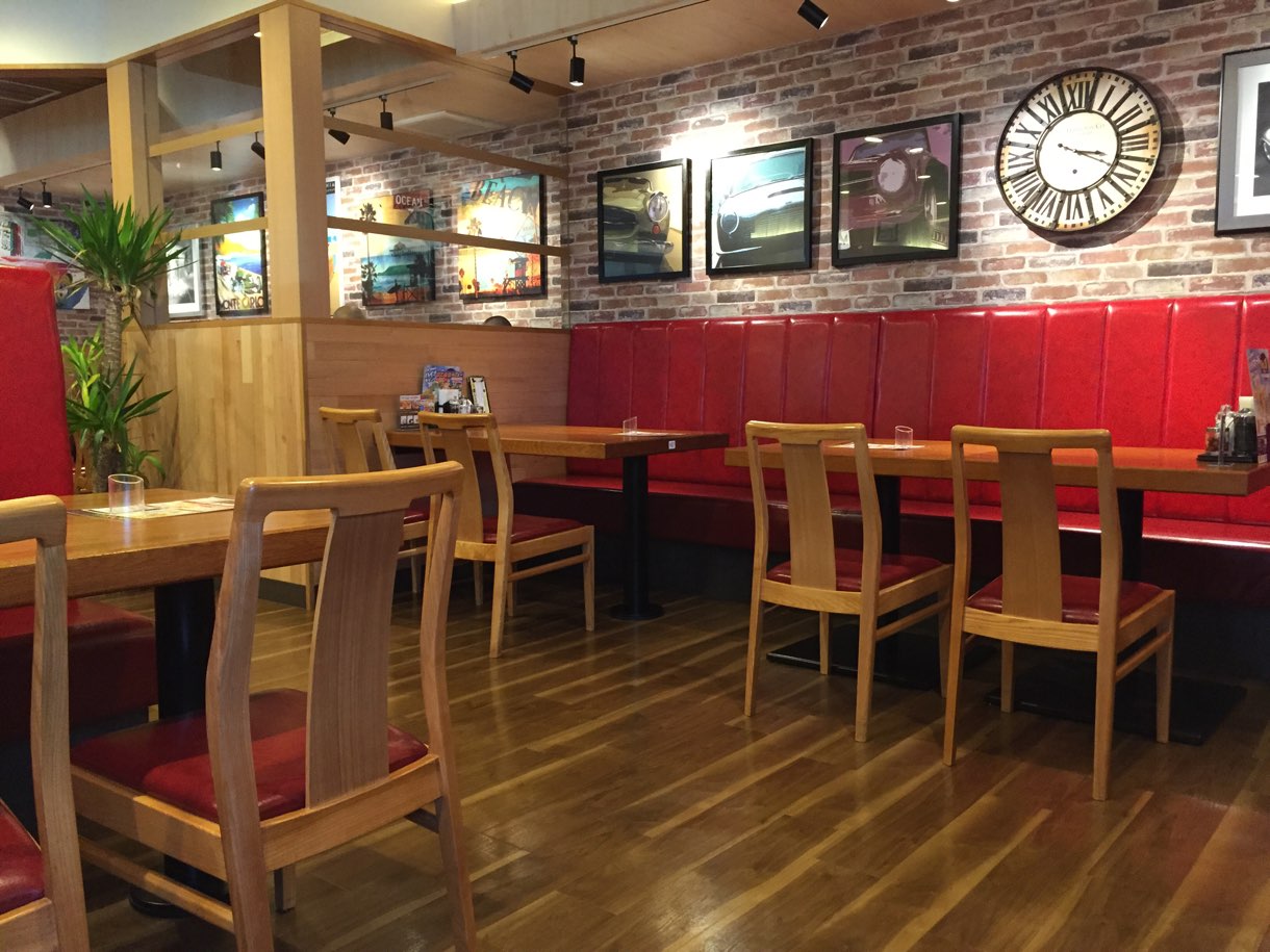 ブロンコビリー店内