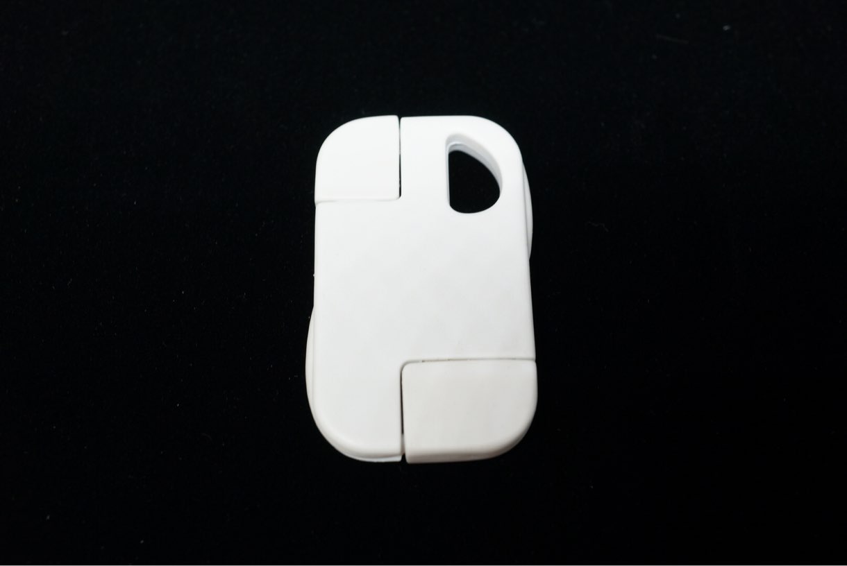cheero Plate Cable with Lightning の裏側