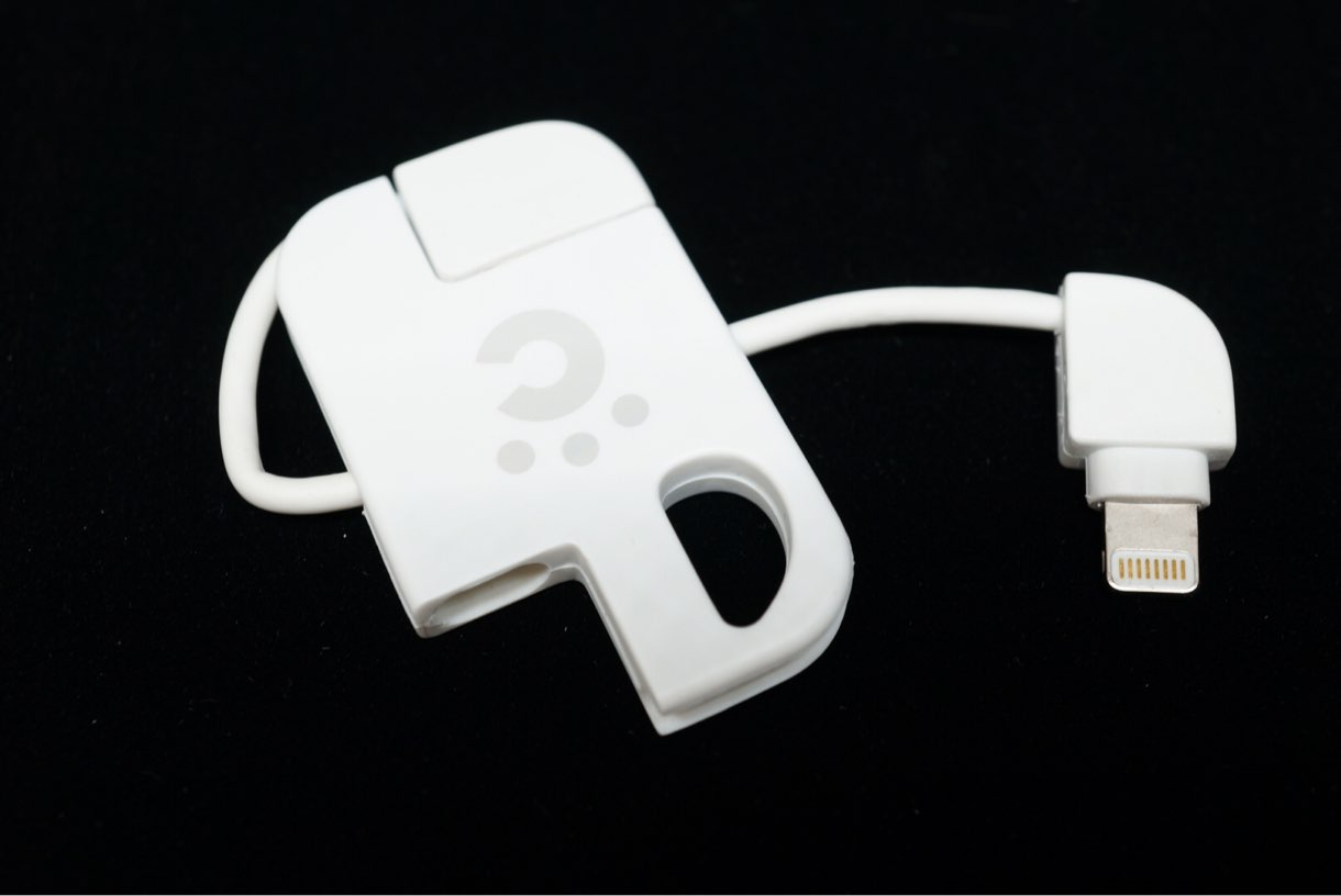 cheero Plate Cable with Lightning USBの取り出し方