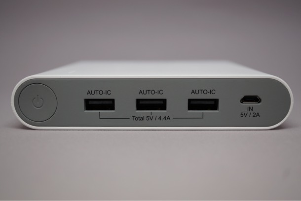 cheero Power Plus 3 Premium 20100mAh USBポート3つ