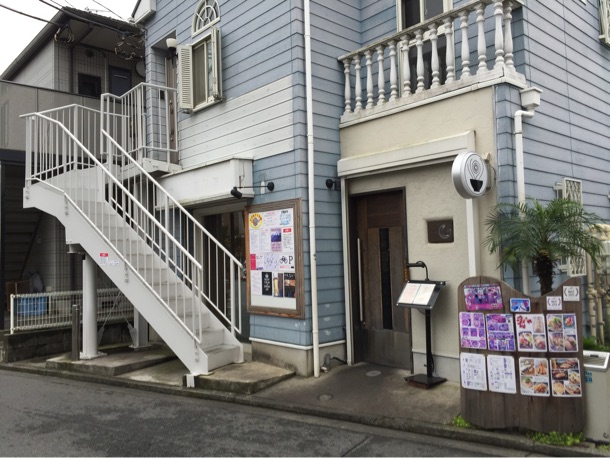 麺やBar 渦 入り口・外観