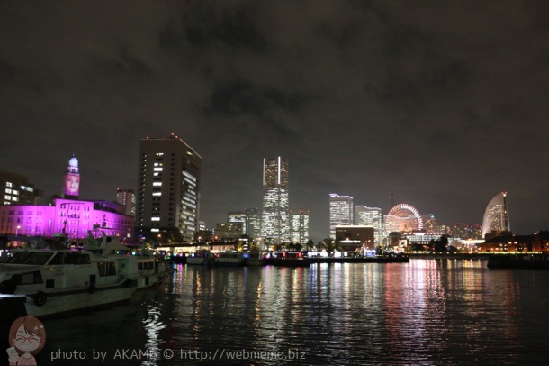 みなとみらい夜景 with.顔の映ったクイーン塔