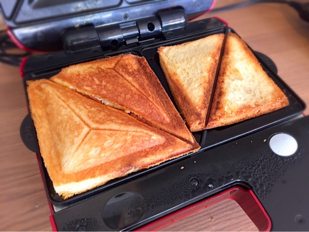 ホットサンドを焼いてみた
