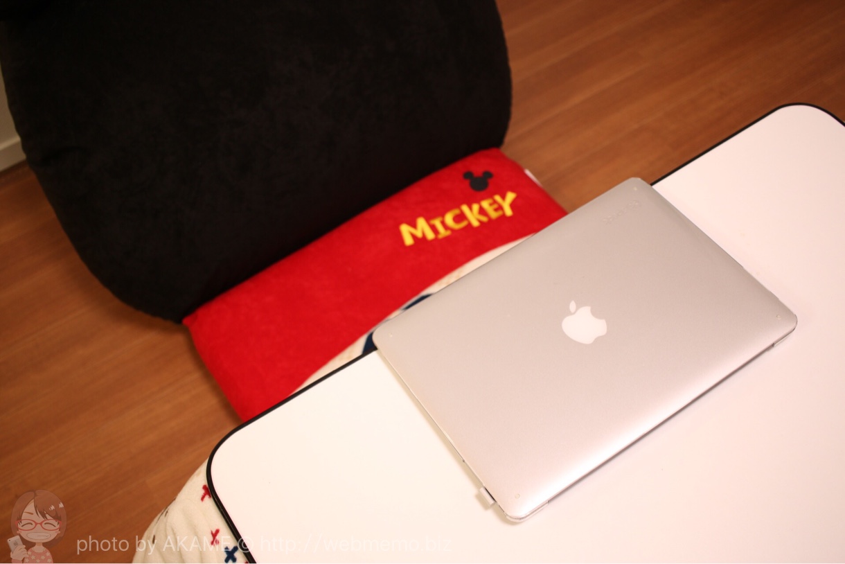 うたた寝クッションとコタツとMac