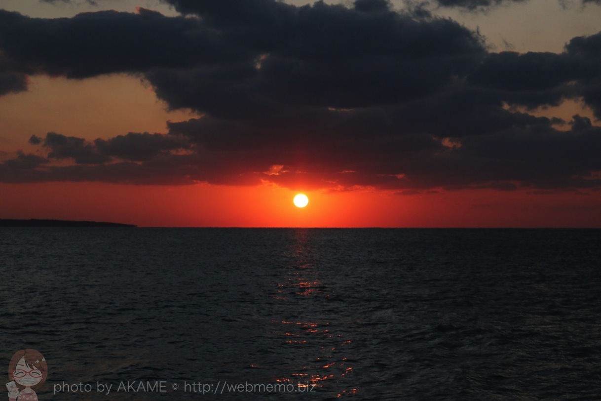 西平安名岬の夕日