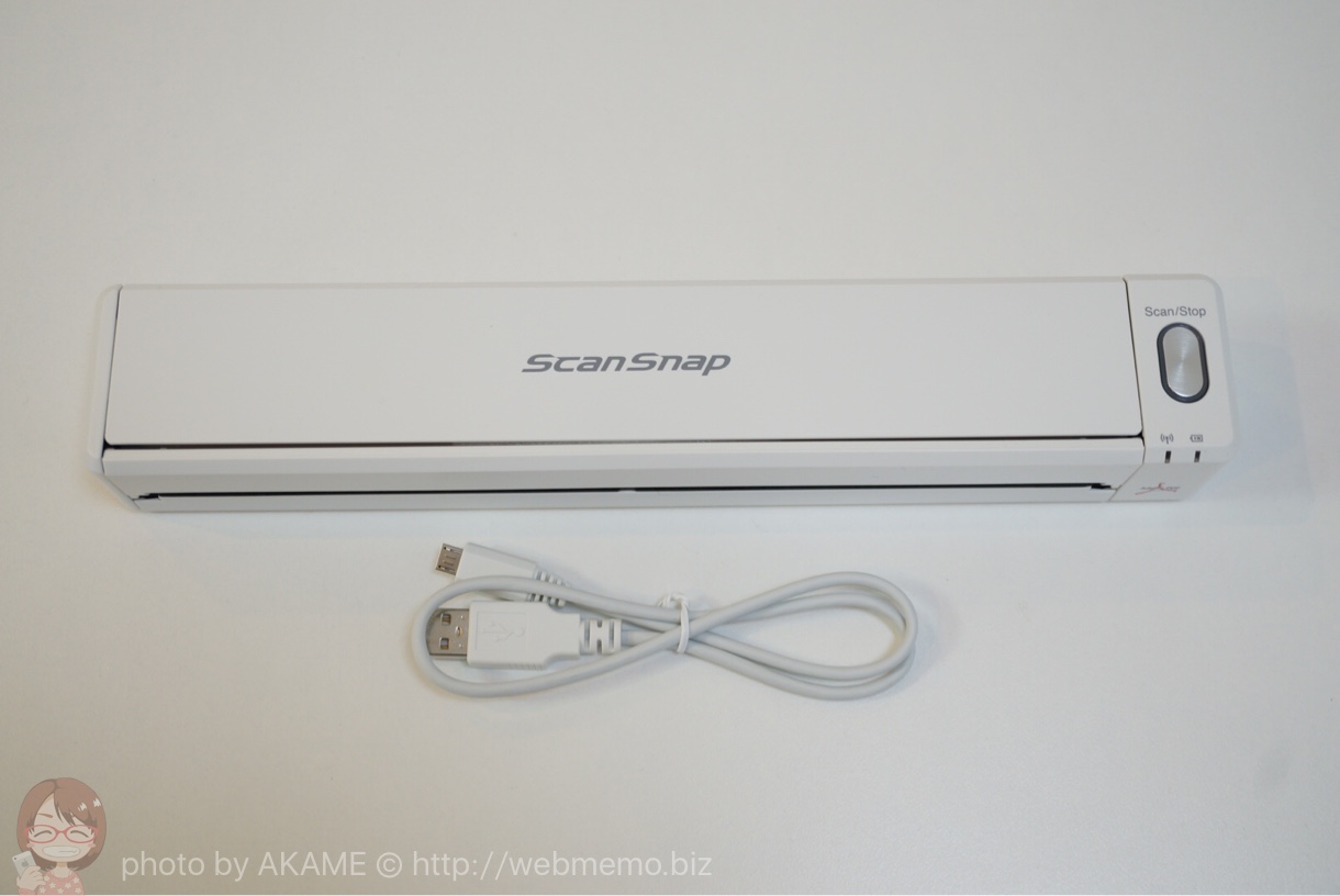 iX100とMicro USBケーブル