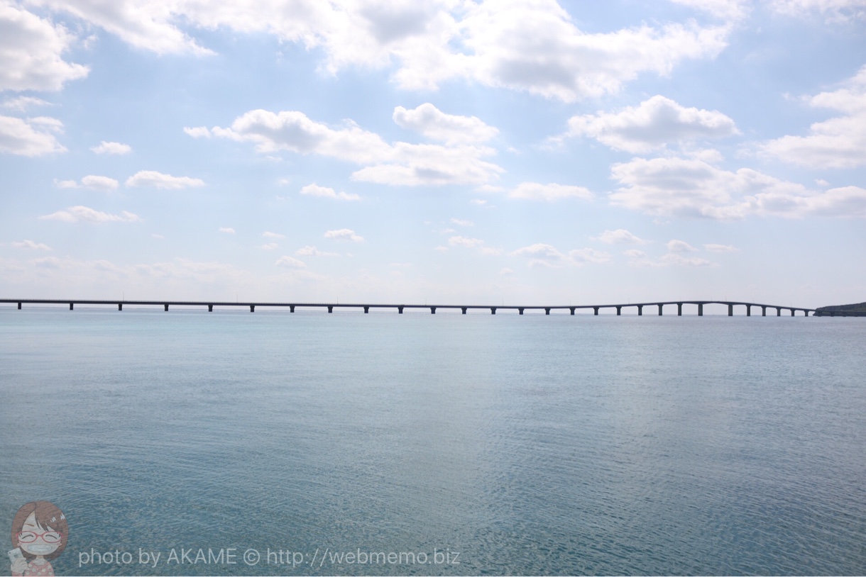 与那覇前浜から見た来間大橋