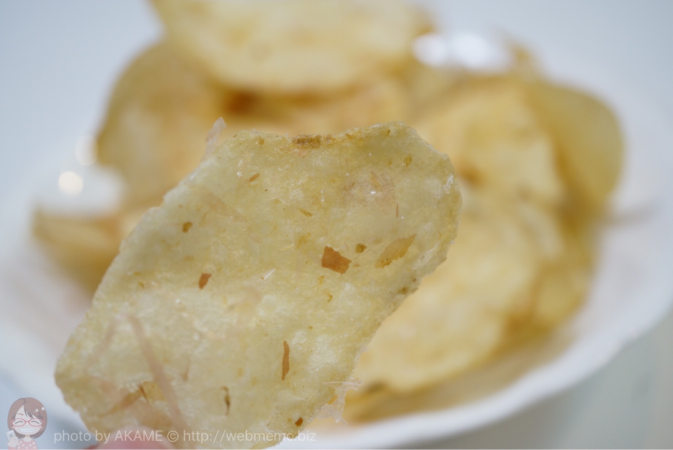 焼津発 新丸正のかつお節ポテチの食感・パリッとした歯ごたえ