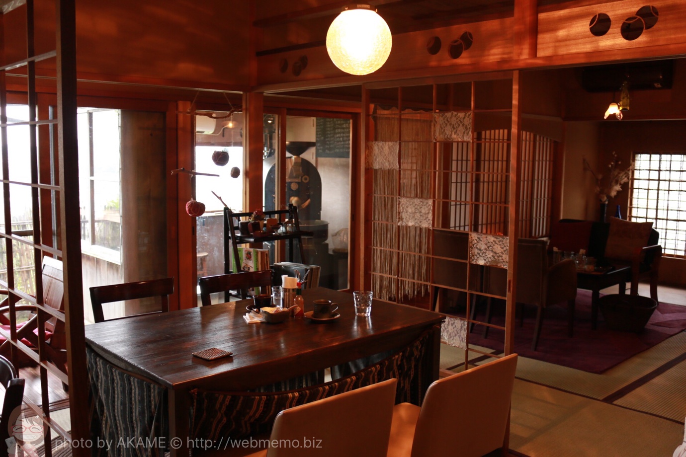 ツキコヤ 店内の様子