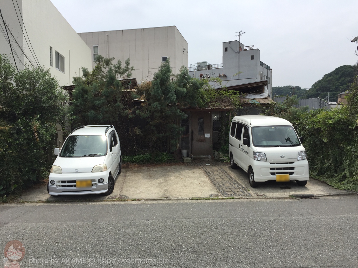 イツワ製麺所食堂の駐車場