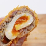 [Å] 腰塚 自由が丘店の半熟味玉入りメンチが大好き！持ち帰っても肉の旨味が濃厚・ジュワッと広がる
