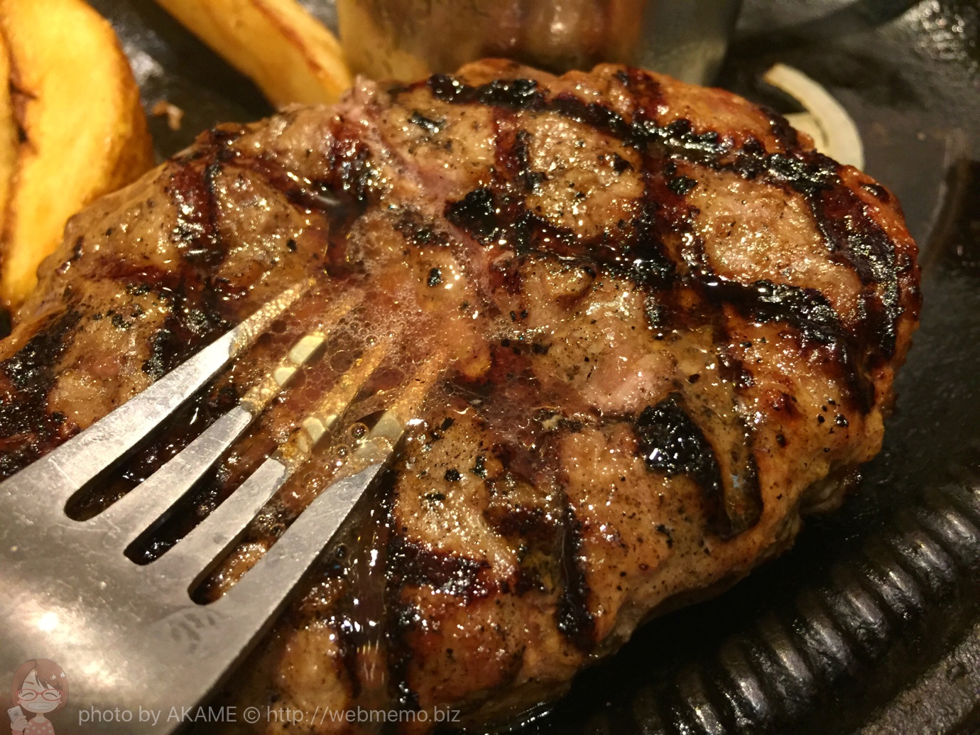 飲む肉汁!カウボーイ家族の粗挽きハンバーグはお得で絶品、リピート確実のクオリティ!!