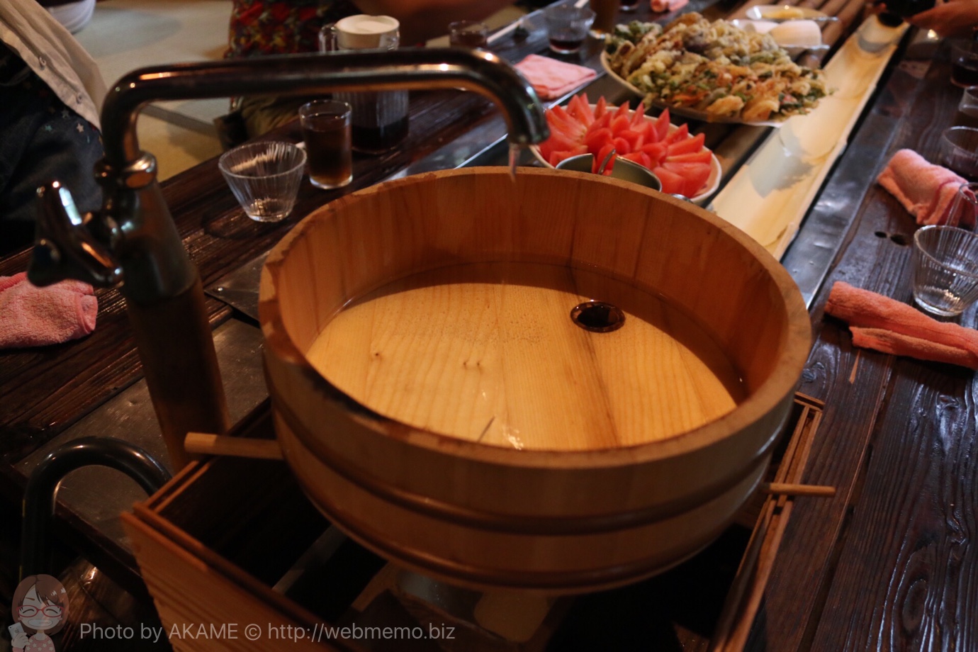 流しそうめん用の特殊な桶
