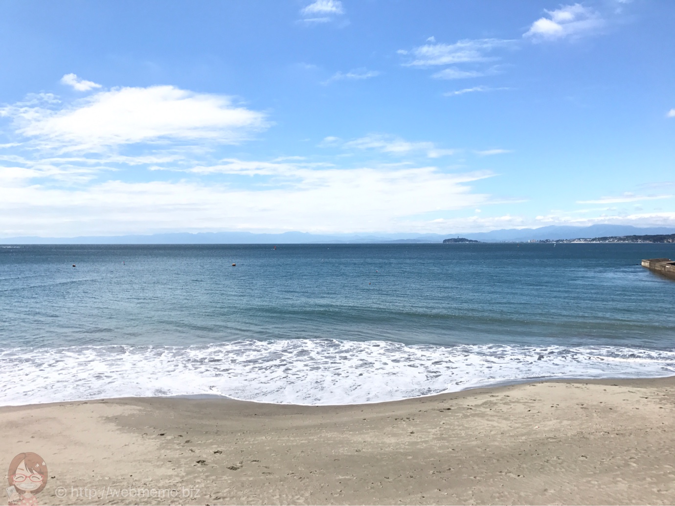 カボンから見える海と砂浜
