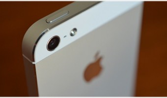 [Å] iPhone5に貼るフィルムって悩むよね。悩んだ挙げ句失敗、みんな注意ね！