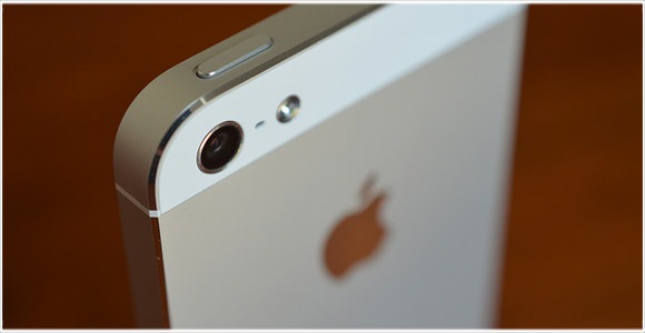 [Å] iPhone5に貼るフィルムって悩むよね。悩んだ挙げ句失敗した