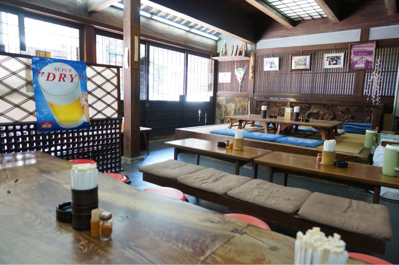 虎屋の店内