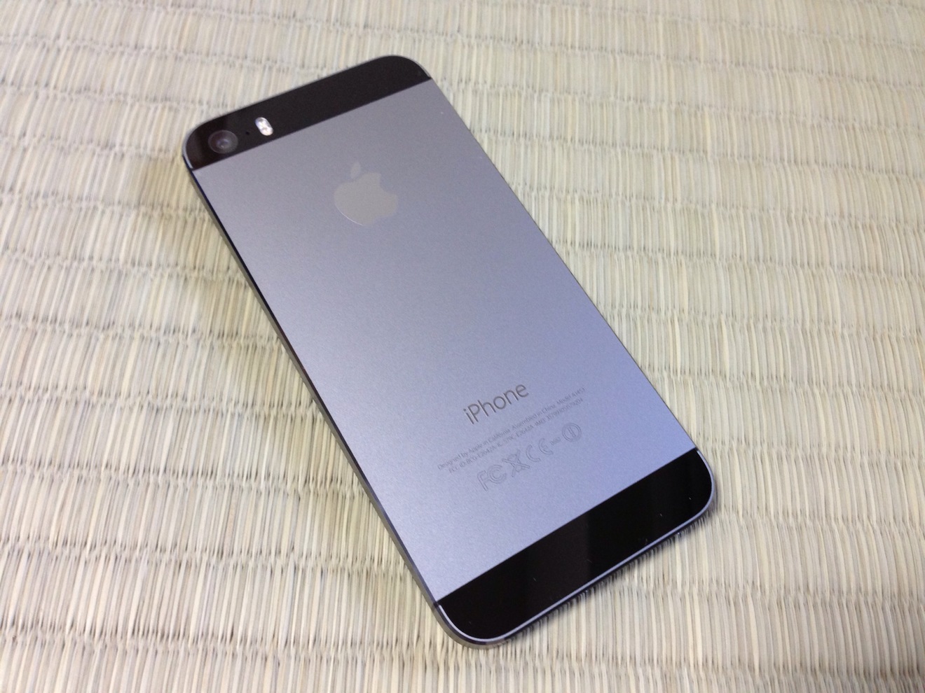 iPhone 5s 裏側