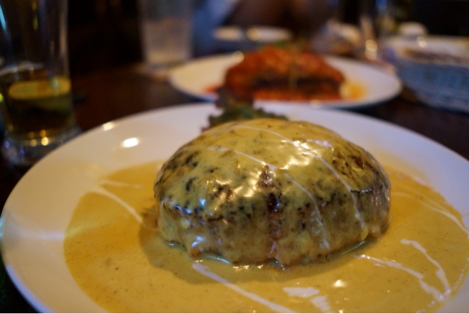 カレークリームのハンバーグ