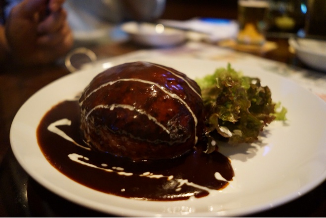 ブラウンソースのハンバーグ
