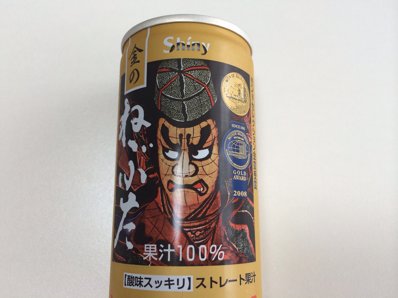 迫力あるパッケージ