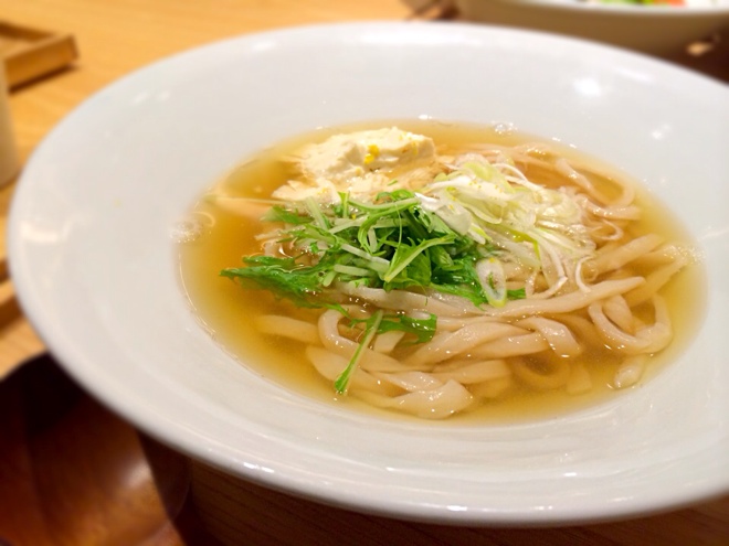 生湯葉と水菜のうどん