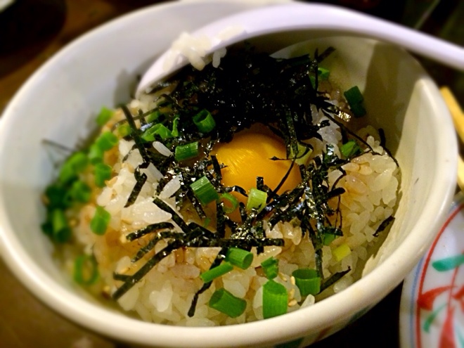 ぶっかけ玉子ごはん たまご登場!