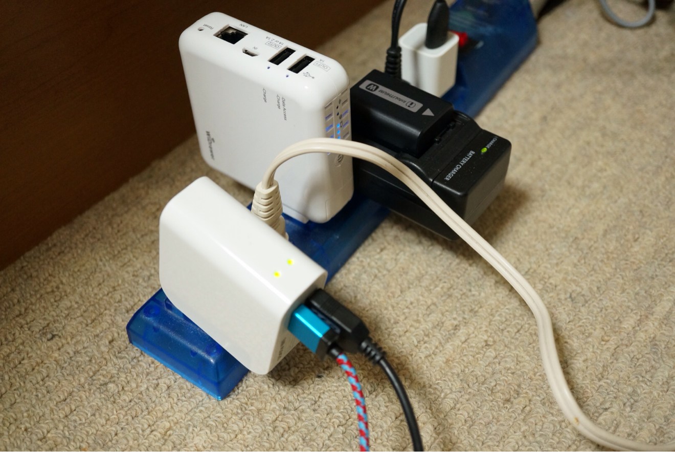 MARVEL CABLEを差し込んで